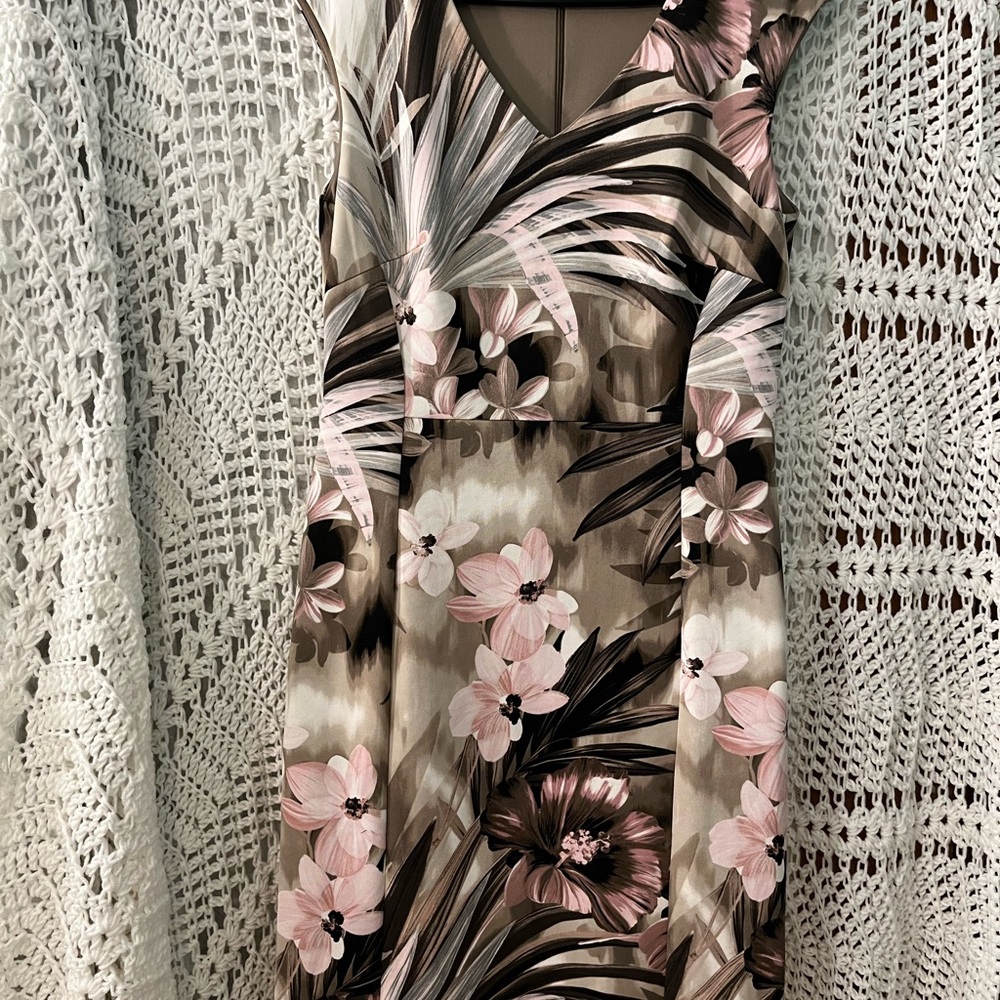 Connected apparel, size 10, beautiful brown & pink dress looks like watercolors